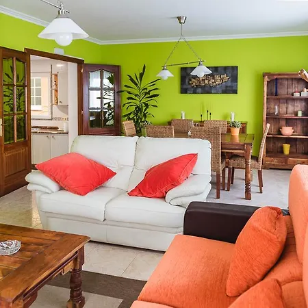 شقة Apartmentos Sambad *